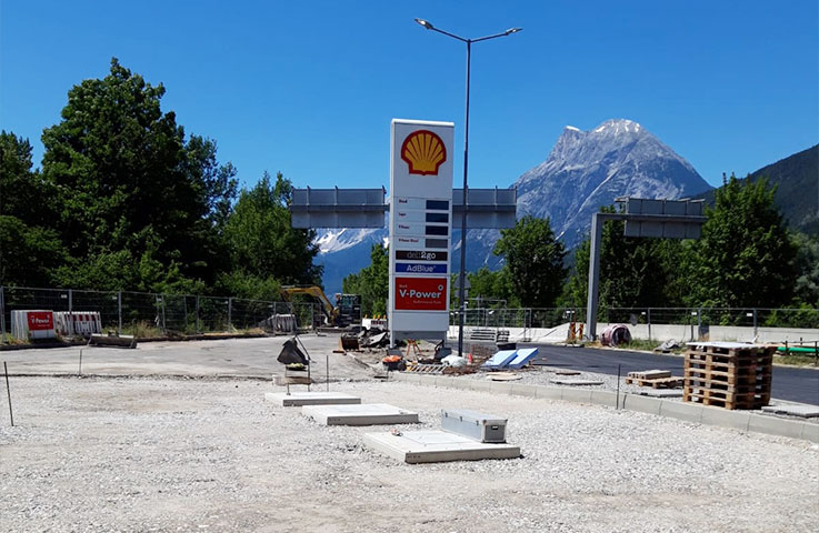 SHELL-Tankstelle in Pettnau, Tirol